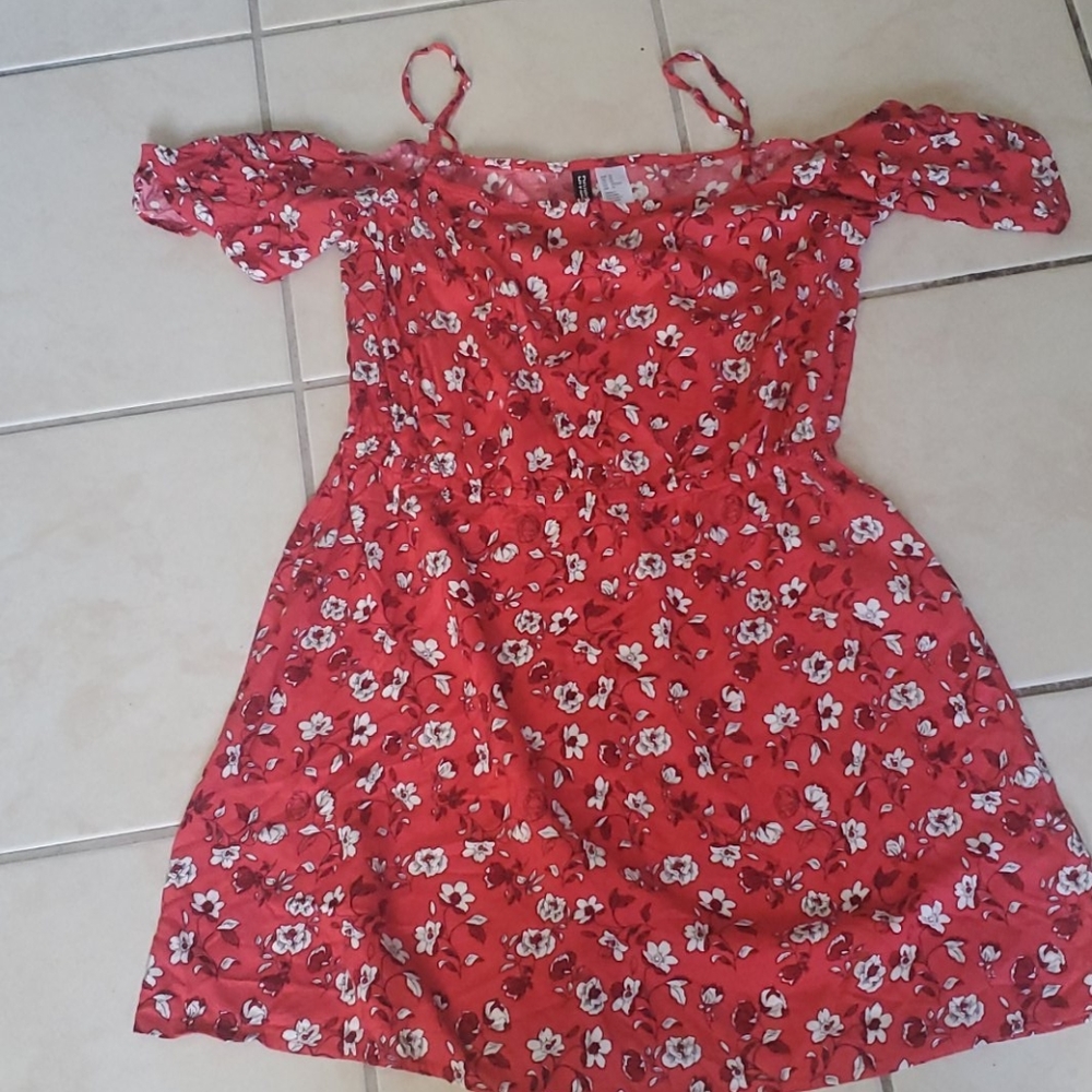 Cold shoulder red flower dress